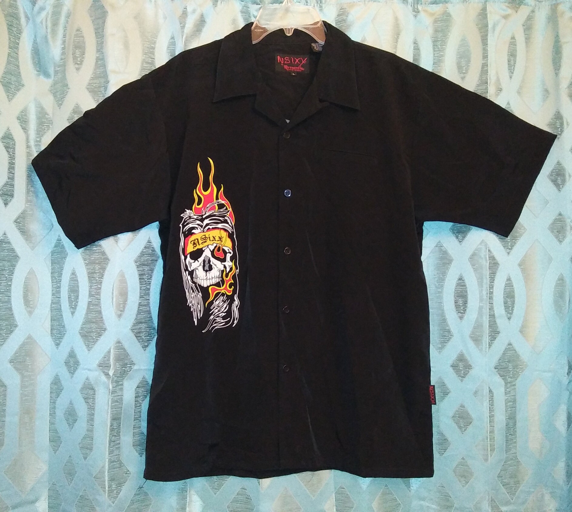 NIKKI N. SIXX Dragonfly L NWT Rare Black Tattoo Skull Tattoo Flames Button Down Shirt Mens Top Rock Rocker Rockabilly Motley Crue The Dirt