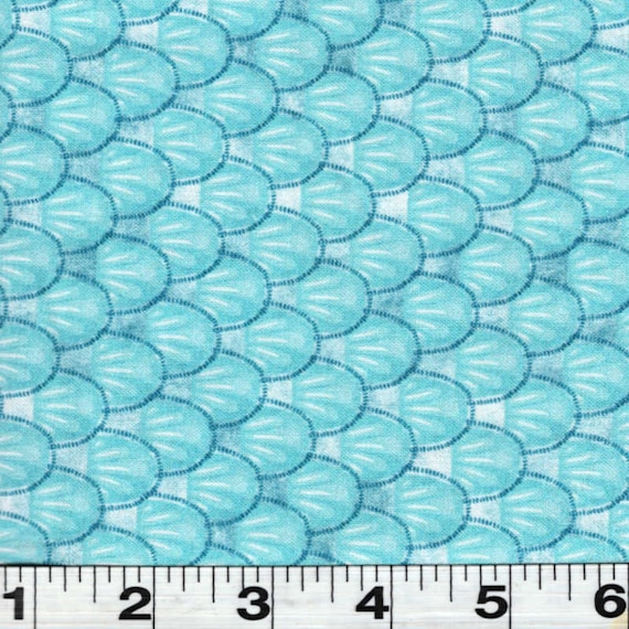 Quilt Fabric BY THE YARD Sale Bargain Clearance Beautiful Blue and  Turquoise Scallops Background 100% cotton quilting fabric