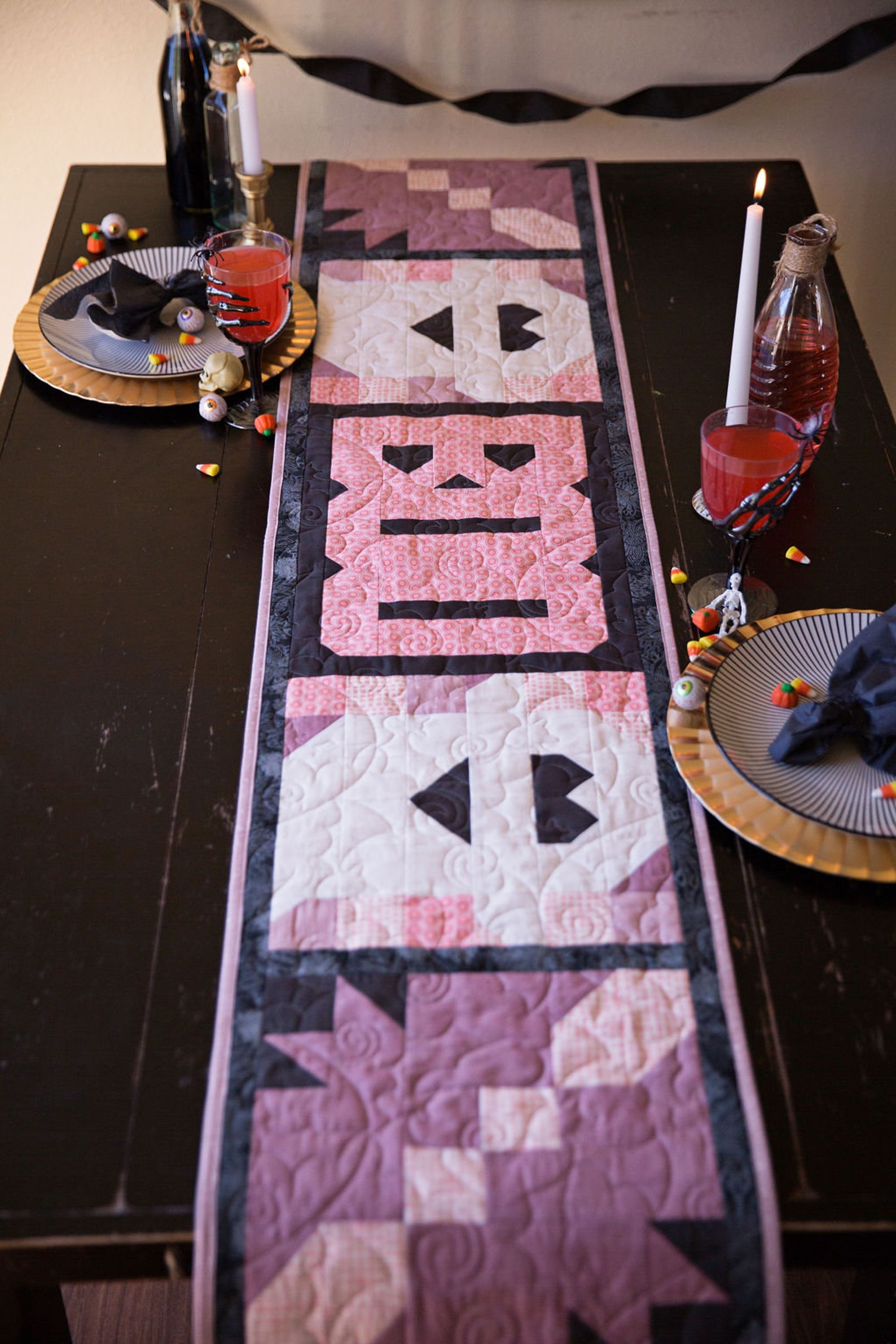 Boo Halloween in Pink Table Runner Quilt Kit Fabric Pattern Binding ...