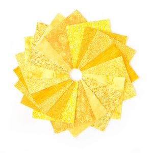 It&#39;s All Yellow  90-piece pre-cut charm pack 5&quot; squares 100% cotton fabric quilt Yellow  tone-on-tone