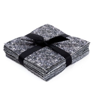It&#39;s All Black 90-piece pre-cut charm pack 5&quot; squares 100% cotton fabric quilt various black tone-on-tone