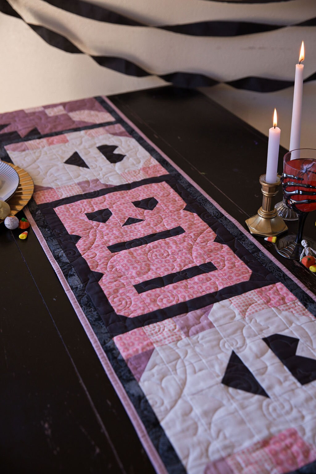 Boo Halloween in Pink Table Runner Quilt Kit Fabric Pattern Binding ...