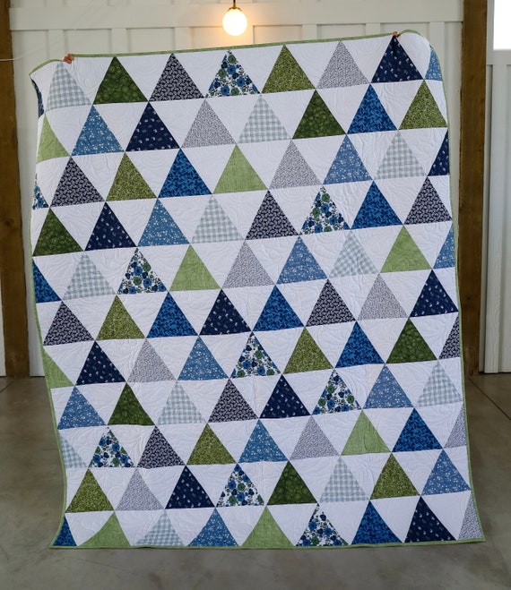 ★TOUT Y EST★ CRINKLE TRIANGLE QUILTING POCKET D SILVER FM Breezy Summit Triangles PDF Pattern Digital Download