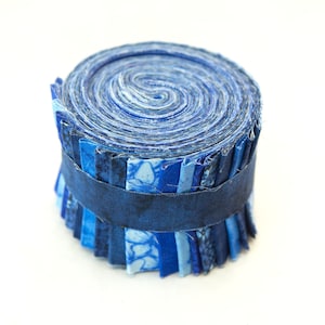 It&#39;s All Blue Jelly Roll 2.5 inch pre-cut 100% cotton fabric quilting strips - 18 strips