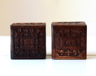 Vintage wooden boxes - 2 x small trinket boxes - carved wood boxes - lidded decorative box - ring container with lid - 5.5cm square