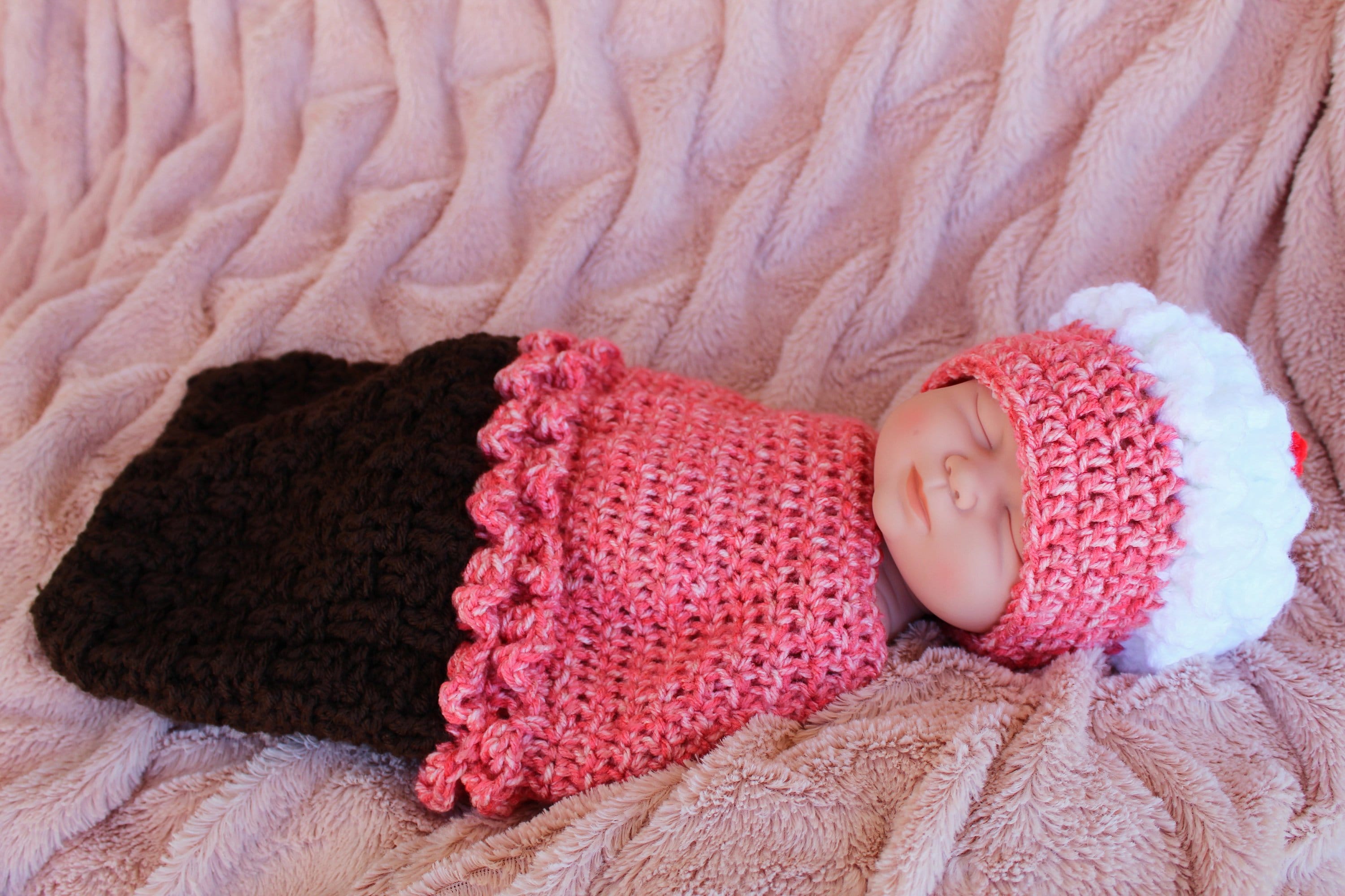 30 Cozy Sack Hat Crochet Patterns for Winter, Gifts, and Photo Props 28 Cupcake Baby Cocoon and Hat Pattern