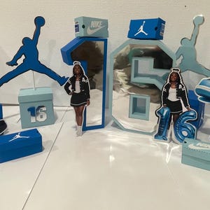 スニーカーボールのセンターピース