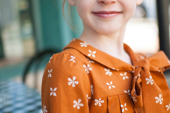 spring floral midi dresses Boatneck Dress How To Wear A fit n flare dress 49 Model in photos Color:Brick red