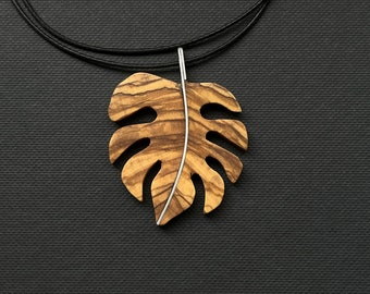 Collier avec feuille de monstera en bois et argent 925, amoureux des plantes, collier en bois, pendentif en bois d'olivier