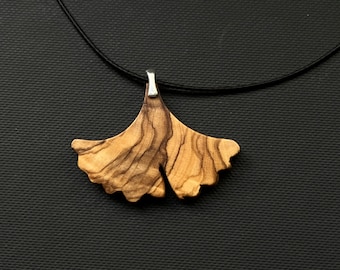 Kette mt Anhänger aus Holz und 925 er Silber, Holzschmuck, Holzkette, Silberkette, Ginkoblatt, Silberholz