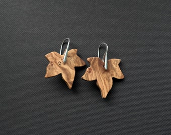 Efeublatt  Ohrringe aus Holz und 925 er Silber, elegante Hänger aus Olivenholz