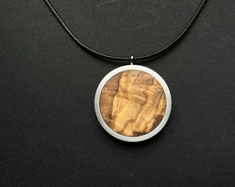 Kette mt Anhänger aus Holz und Aluminium, Holzkette, Silberkette, Tropfen, Träne, Silberholz