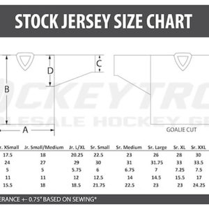 Puede incluir: Una tabla de tallas en blanco y negro para jerseys de hockey. La tabla muestra las medidas de pecho, largo, pu&ntilde;o, sisa y largo de manga en pulgadas. La tabla incluye tallas para jugadores junior y senior, as&iacute; como tallas de portero.