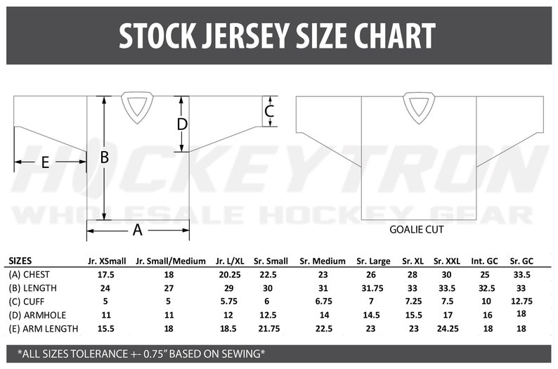 Puede incluir: Un dibujo en blanco y negro de una tabla de tallas de jersey de hockey. La tabla muestra las medidas para diferentes tallas de jerseys, incluyendo pecho, longitud, pu&ntilde;o, sisa y longitud del brazo. La tabla est&aacute; etiquetada con las tallas: Jr. XSmall, Jr. Small/Medium, Jr. L/XL, Sr. Small, Sr. Medium, Sr. Large, Sr. XL, Sr. XXL, Int. GC y Sr. GC. La tabla tambi&eacute;n incluye el texto "STOCK JERSEY SIZE CHART" y "GOALIE CUT".