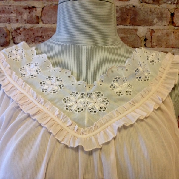 Size M - VAL MODE Vintage Nightgown - 1950s Nightie - Long Baby Doll - Pink Nightgown - Mad Men