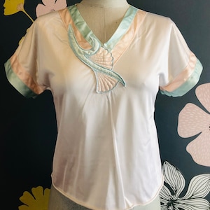 Vintage 80s Vanity Fair Blue and Pink Pajama Top with Puff Applique, XS
