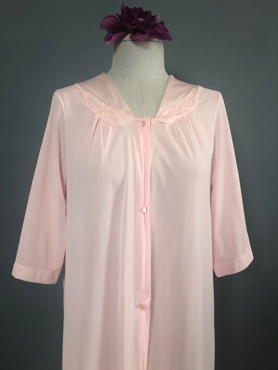 Vintage Pink Robe, Vassarette 60s Short Robe, But… - image 1