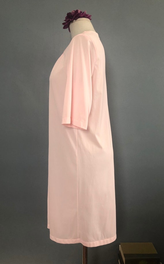 Vintage Pink Robe, Vassarette 60s Short Robe, But… - image 6