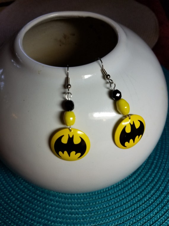 YESASIA: Image Gallery - G-Dragon Style- Unique Batman Earrings (Gold  Color) - North America Site