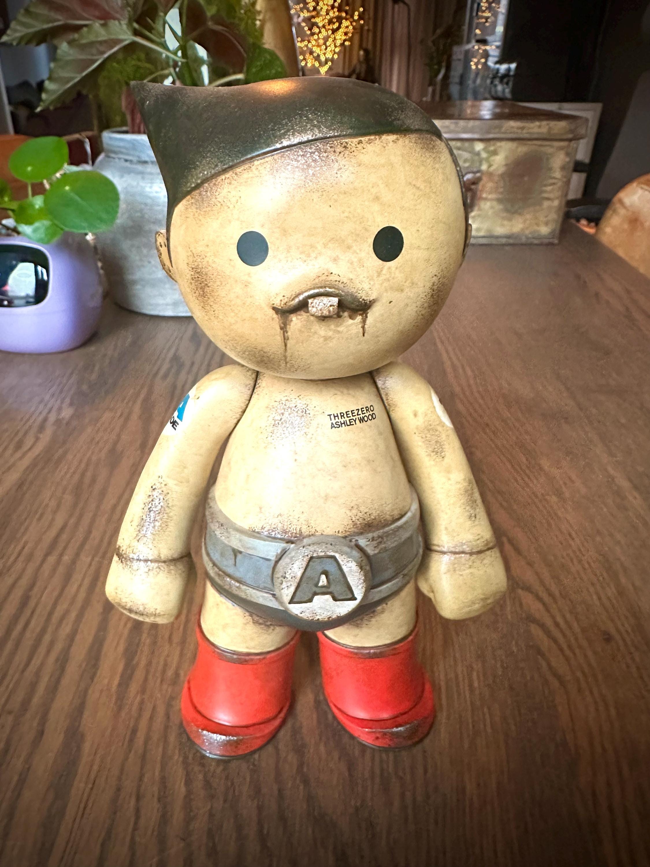 Ashtro Boy 3A Three A Toys Designed by Ashley Wood Ashtro Lad 16IN 