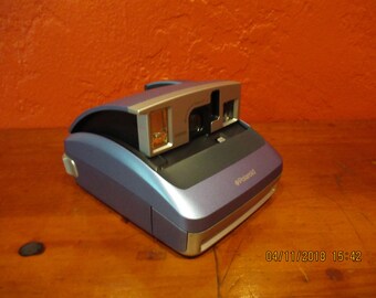 Polaroid One 600 Vintage Instant Film Camera