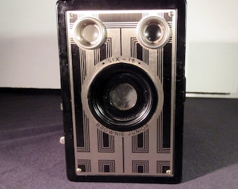 Kodak Brownie Junior Six 16 Box Camera