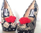 Queen of hearts, mad hatter alice in wonderland, black & white shoes, wedding shoes, bridal shoes,wedding shoes felt flowers.