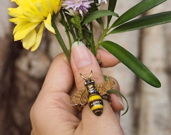 Honey Bee Ring, Enamel Ring, Bee Ring,, Enamel jewelry.