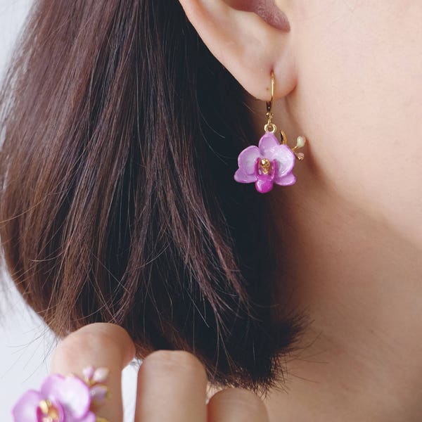 Boucles d’oreilles Violettes Phalaen , Boucles d’oreilles Fleurs , Peintes à la main GOODAFTERNINE , Phalaenopsis , Orchidée , Boucles d’oreilles gouttes