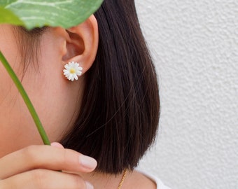 Daisy Earrings , Flower earrings , daisies  Handpainted GOODAFTERNINE