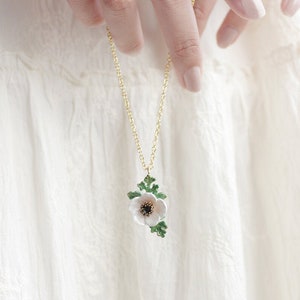 Anemone Necklace White , Flower Necklace , Anemone flower