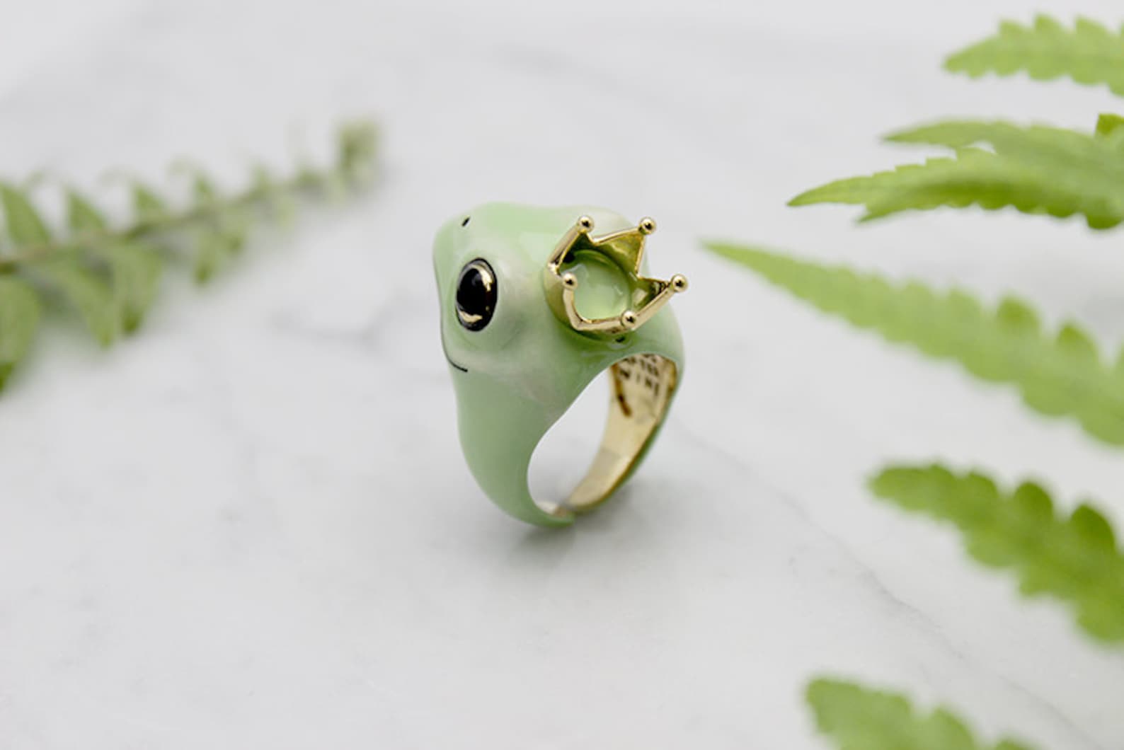 GOLD STRIPE FROG PRINCE RING