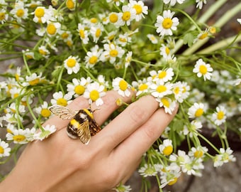 Bee BumbleBee Ring, Enamel Ring, Bee Ring,, Enamel jewelry.