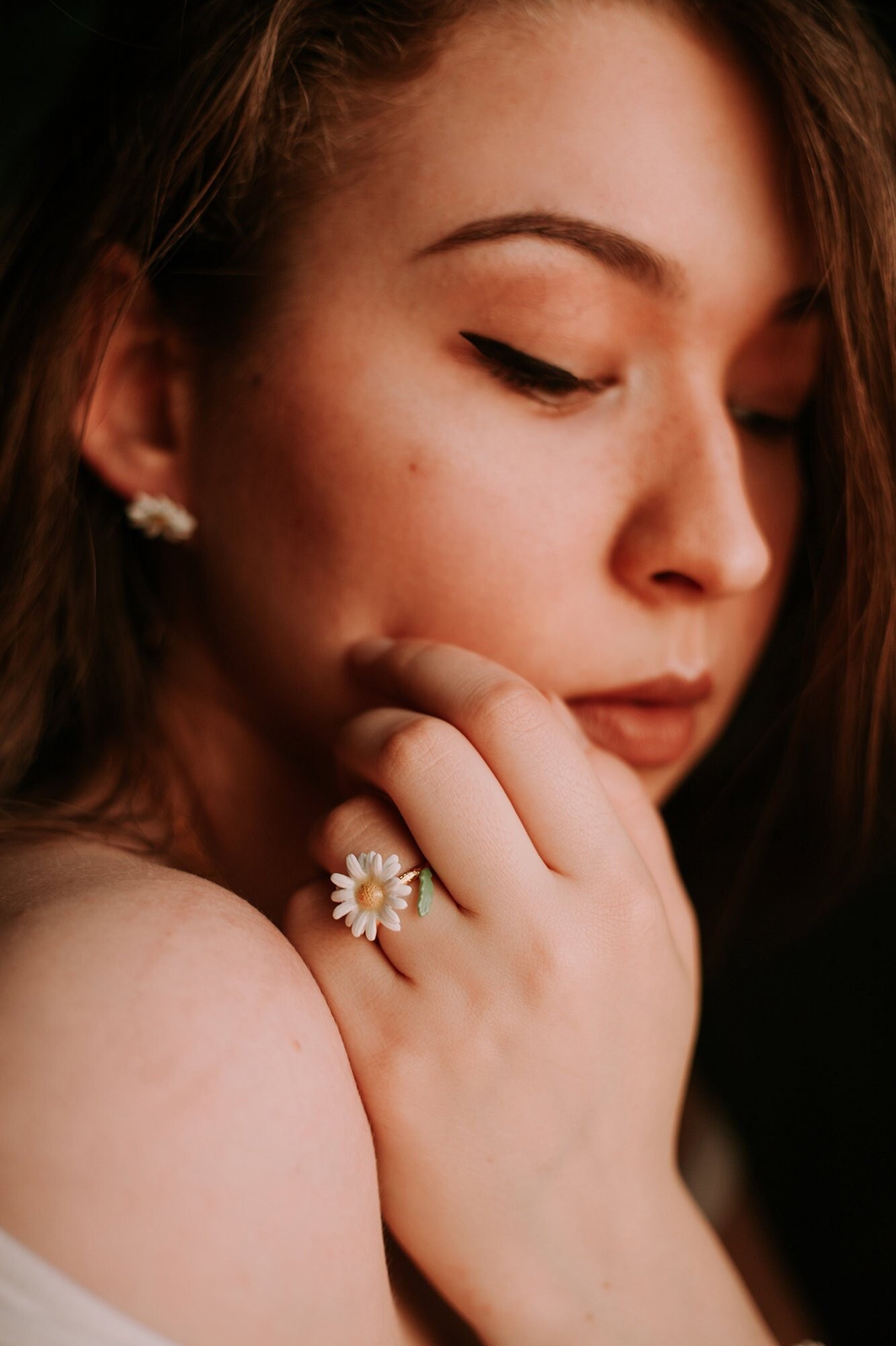 Daisy Ring , Flower Ring , Enamel Ring Handpainted
