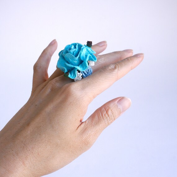 Paper flowers ring best sale