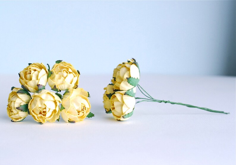 Paper flower English peony Ranunculus roses 25 pcs. size 3.5 cm. Yellow color.