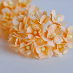 Paper Flower, 100 pieces, hydrangea flowers, size 2 cm., egg (YELLOW) color.
