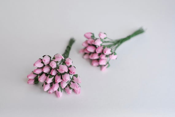 How to Make Tiny Paper Flowers …  Paper flowers, Flower making, How to  make paper flowers