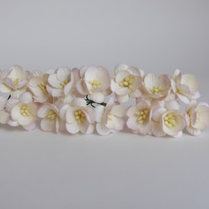 Paper flower, 50 pieces, size 2.5 cm. DIY sakura, gift decoration, wedding supplies, cherry blossom, soft pale fuchsia brush ivory color.