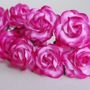 Paper Flower, centerpieces, flowers supplies: 25 pieces mulberry rose size 3.5 cm. curve petals, magenta brush color, handmade flowers.