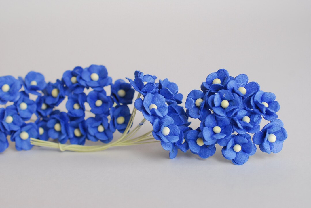 Small Paper Flower Supplies, DIY Wedding, Gift Decoration 100 Pieces