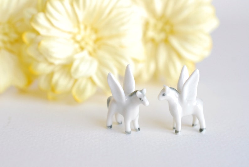 Miniature ceramics supplies, micro mini pony, fly horse, miniatures, accessories for mini garden, accessories, deacoration, terrarium image 1