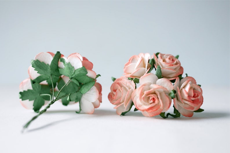 Paper Flower,50 pieces mini rose size 2.5-3 cm. peach brush whtie color.