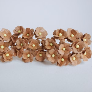 Paper Flower, DIY Wedding supplies, centerpieces, handmade flower, paper making: 100 pieces, hydrangea flowers, size 2 cm., brown color.