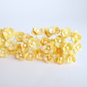 Small Paper Flower supplies, DIY wedding, gift decoration: 100 pieces small handmade Hydrangea paper flower size 1.5 cm., yellow color.