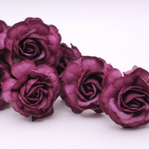 Coral color. 25 pieces  roses paper size 3.5 cm. Paper Flower