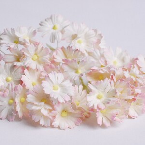 Paper Flower, 25 Daisy Flowers, Pink color.