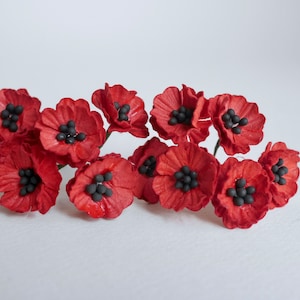 Paper flower, centerpieces, DIY gift supplies, 50 pieces of poppy flowers size 2.5 cm., black pollen, Red color.