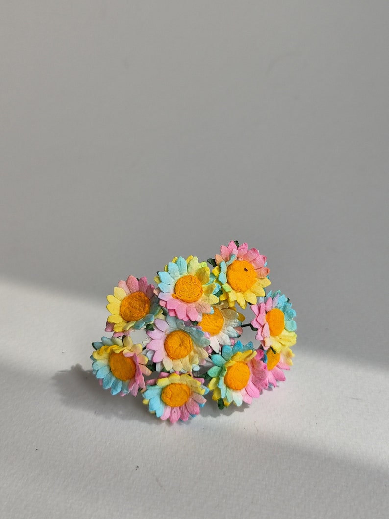 Paper Flower, 100 pcs. Wedding supplies, Centerpieces, Small daisies flowers, handmade flowers, size 1.5 cm. batik colors and yellow pollen. image 2