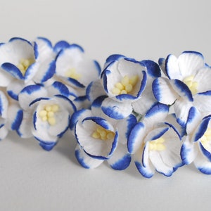 Paper flower, Gift decoration, wedding centerpieces DIY supplies: 50 pieces, size 2.5 cm. Cherry blossom, deep blue brush white color.